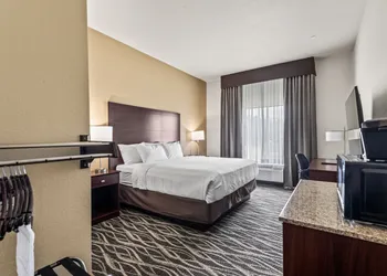 Cobblestone Hotel & Suites - Cullman hotel thumbnail 5