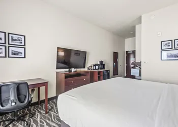 Cobblestone Hotel & Suites - Cullman hotel thumbnail 6