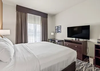 Cobblestone Hotel & Suites - Cullman hotel thumbnail 8