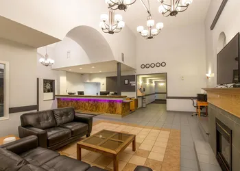 Coast Hinton Hotel hotel thumbnail 2