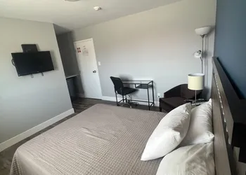 Alpha Inn hotel thumbnail 2