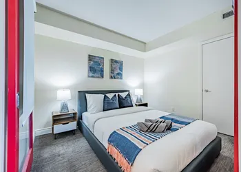 RS Boutique Suites - Fort York hotel thumbnail 4