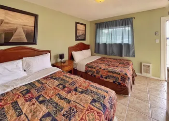 Sunny Motel hotel thumbnail 5