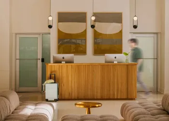 Kenmore Village Hotel, South Beach hotel thumbnail 2