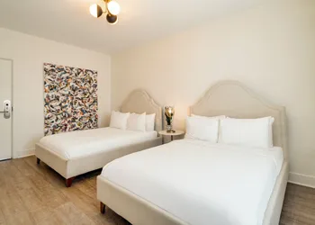 Kenmore Village Hotel, South Beach hotel thumbnail 8