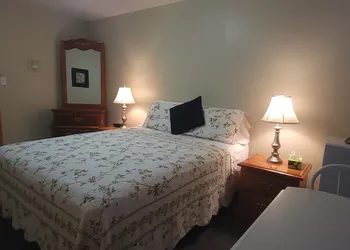 Newcastle Country Inn hotel thumbnail 6