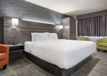 Glengarry Extended Stays hotel thumbnail 5