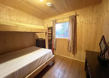 Lake Onaping Lodge hotel thumbnail 3