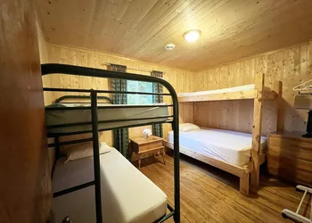 Lake Onaping Lodge hotel thumbnail 4