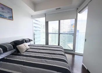 Luxury 2 Bedroom Lakeview hotel thumbnail 7