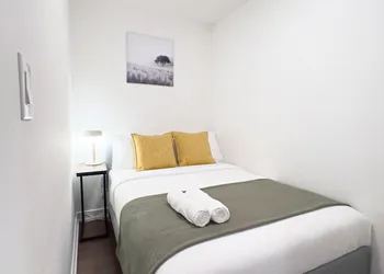 Harbourfront 2 Bed Suites hotel thumbnail 5
