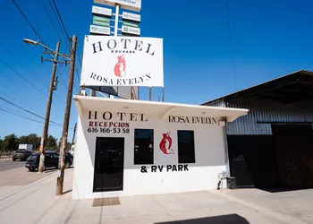 Hotel & RV PARK Rosa Evelyn hotel thumbnail 3