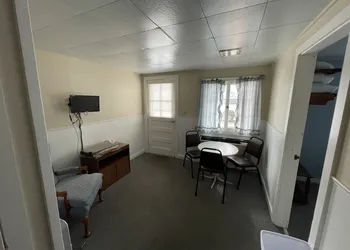 Autrain Motel hotel thumbnail 6