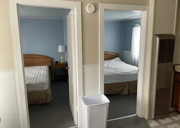 Autrain Motel hotel thumbnail 2