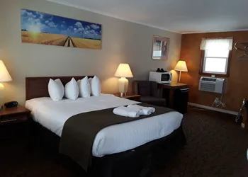Gladstone Motel hotel thumbnail 2