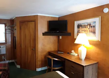 Gladstone Motel hotel thumbnail 3