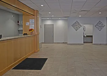Quality Inn & Suites East Syracuse - Carrier Circle hotel thumbnail 3