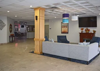 Quality Inn & Suites East Syracuse - Carrier Circle hotel thumbnail 6