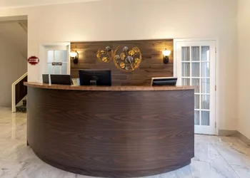 Travelodge by Wyndham Amherst hotel thumbnail 2