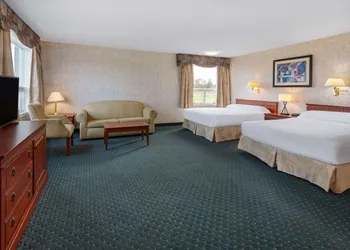 Travelodge by Wyndham Amherst hotel thumbnail 6