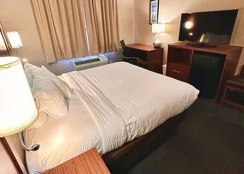 Baymont by Wyndham Phoenix North hotel thumbnail 7