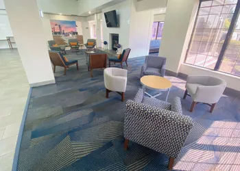 La Quinta Inn & Suites by Wyndham South Holland hotel thumbnail 8
