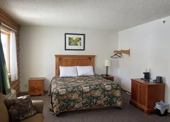 Bear Lodge Resort hotel thumbnail 3