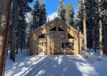 Bear Lodge Resort hotel thumbnail 6