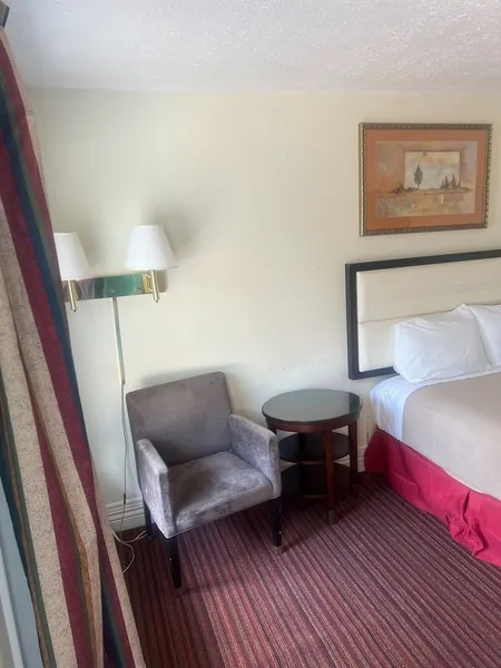 The Grand Motel Inn and Suite Louisville hotel detail image 6
