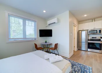DreamStay on Clay hotel thumbnail 2