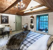 1735 Stone Farmhouse hotel detail image 5