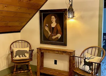 1735 Stone Farmhouse hotel thumbnail 6