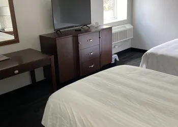 Elker Inn & Suites hotel thumbnail 3