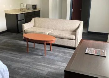Elker Inn & Suites hotel thumbnail 8