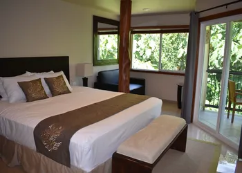 Hilo Beach House Inn hotel thumbnail 3