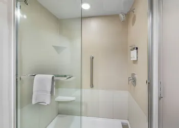 Holiday Inn Express Greencastle by IHG hotel thumbnail 7