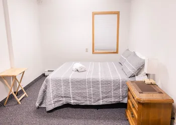 Delta Lodge hotel thumbnail 2