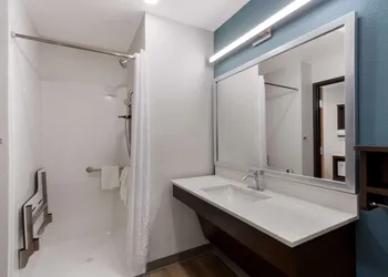 Woodspring Suites Chandler Airport hotel thumbnail 4