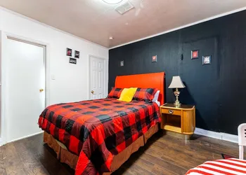Yellow Pillow inn hotel thumbnail 5