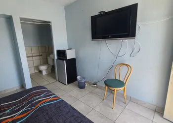 Green spot motel hotel thumbnail 4
