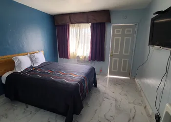 Green spot motel hotel thumbnail 7