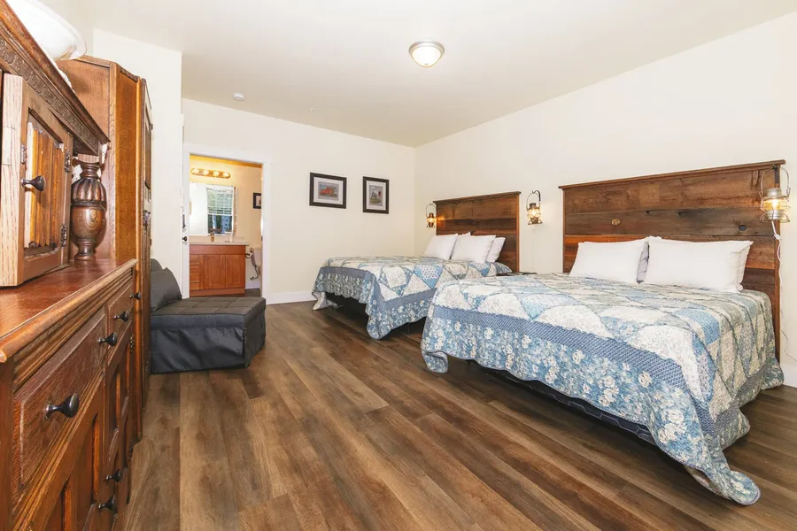Iron Horse Inn Bed & Breakfast hotel detail image 6