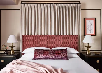 Zelda Dearest hotel thumbnail 6
