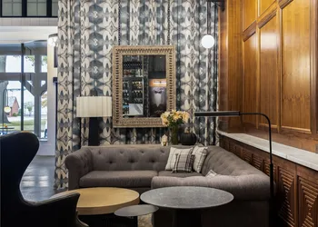 The Louis Hotel hotel thumbnail 2