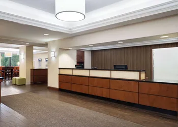Wingate by Wyndham St. Louis Airport hotel thumbnail 2