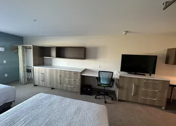 Home2 Suites By Hilton Racine hotel thumbnail 4