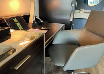 Bposhtels Houston hotel thumbnail 5