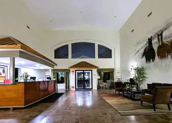 FairBridge Inn & Suites Canadian hotel thumbnail 5