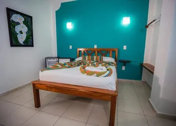 Hotel Las Palmas en Laurel hotel thumbnail 7