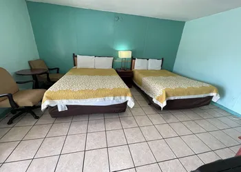 Lamplighter Inn hotel thumbnail 4